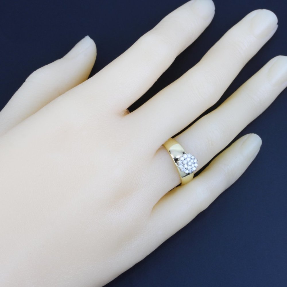 10k Gold Round Diamond Cluster Ring - Picture 6 of 6